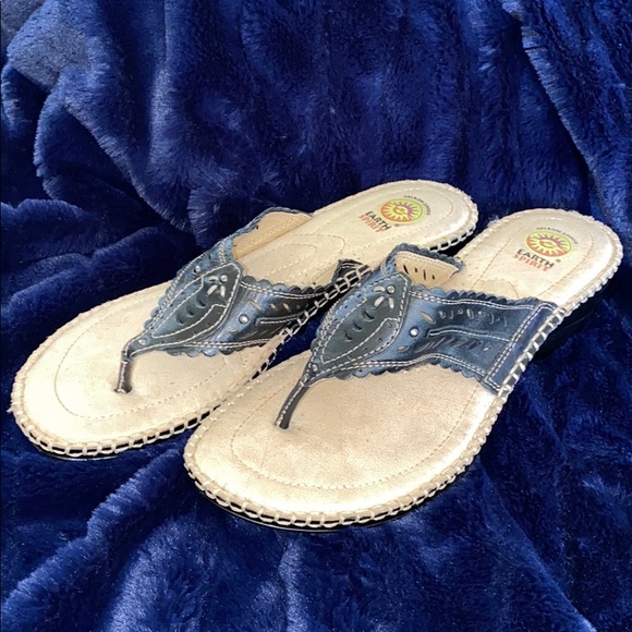earth spirit flip flops